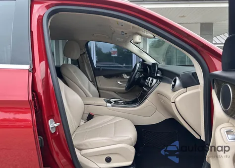 2016 Mercedes-Benz Glc 300 из США, поврежденный, VIN WDC0G4JB8GF010523